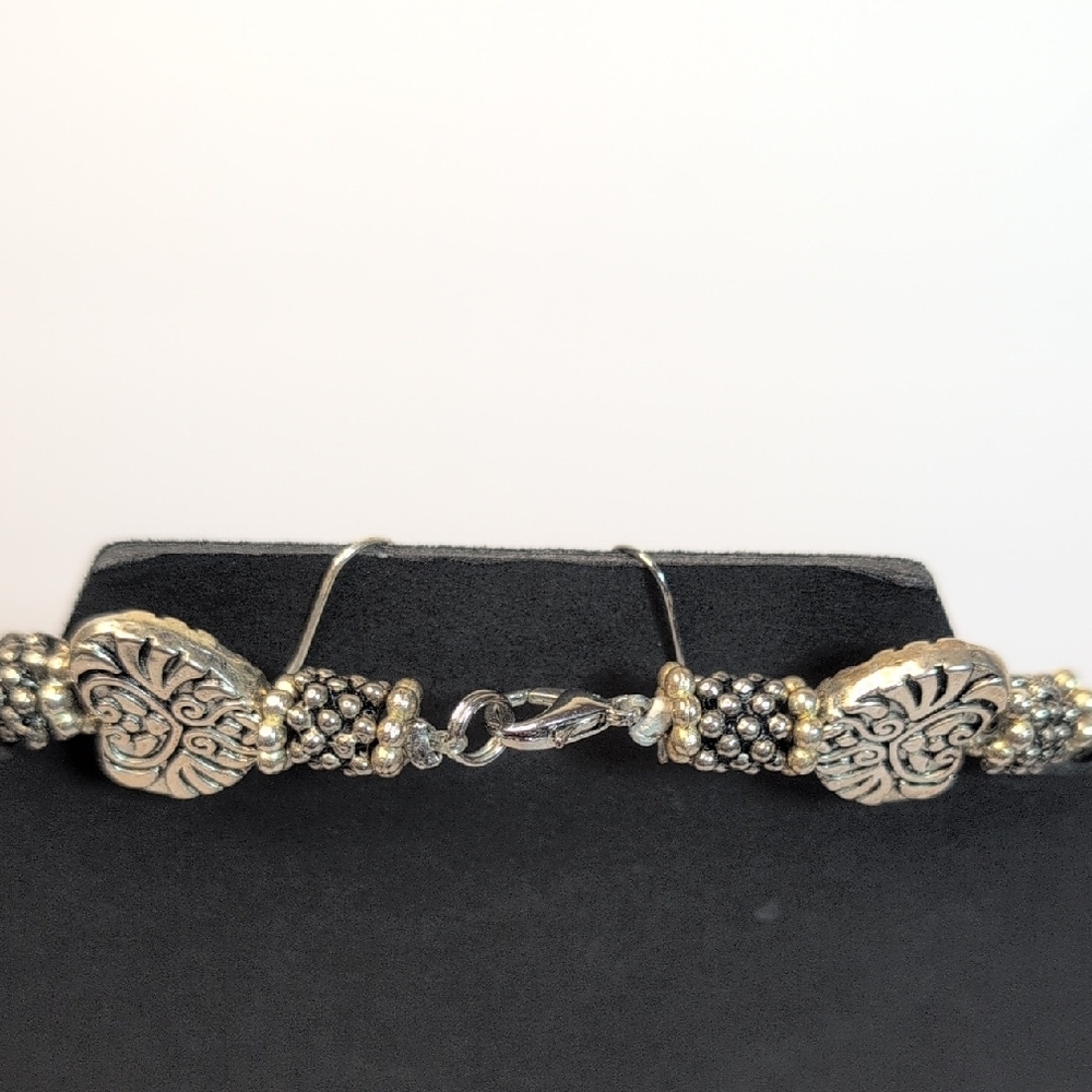 Elegant Silver Butterfly Jewelry Set - Picture 4 of 7